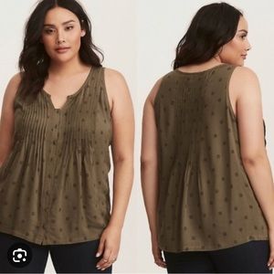 Torrid olive green owl print pin tuck tank size 1